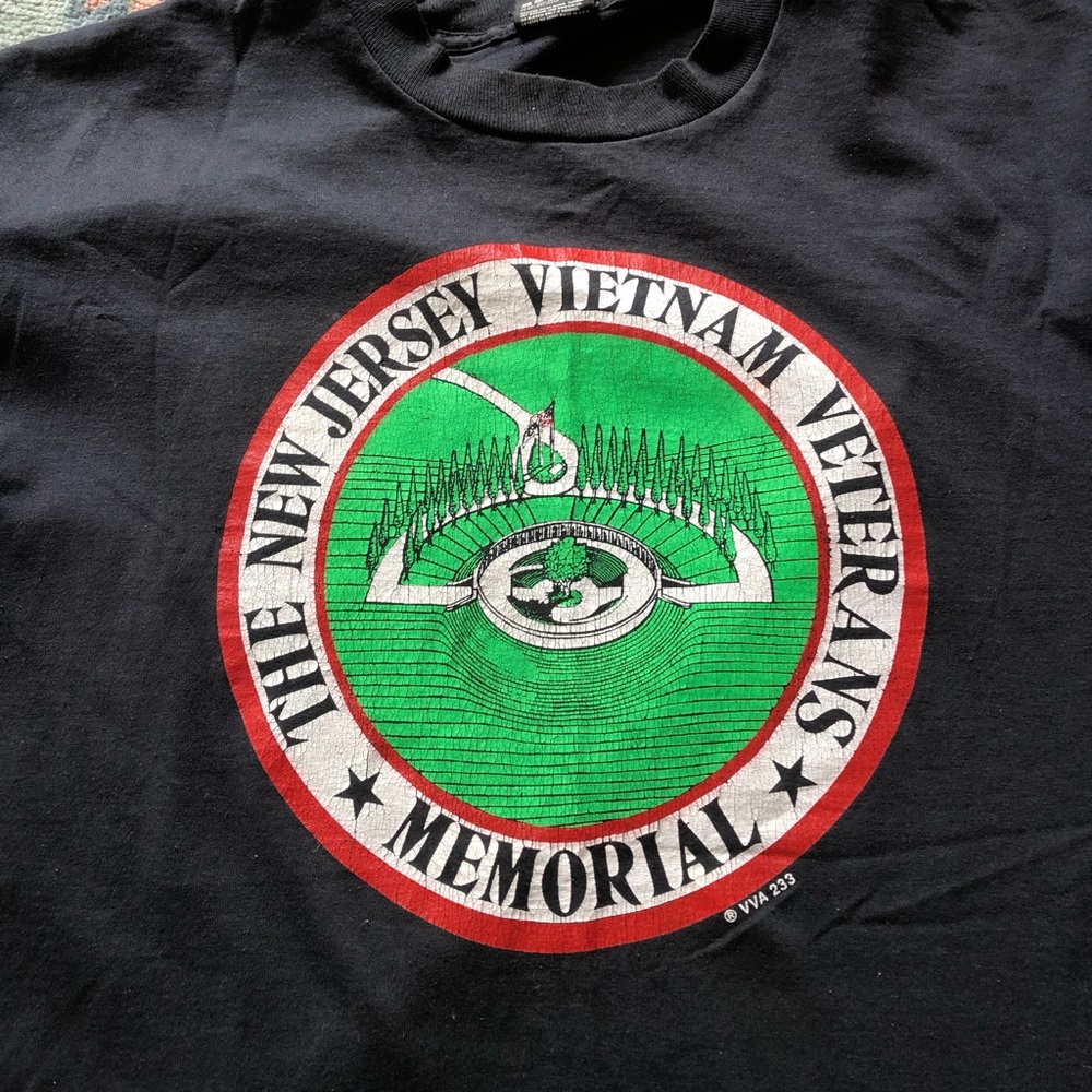Vintage NJ Memorial Veterans Tee - Picture 3 of 4